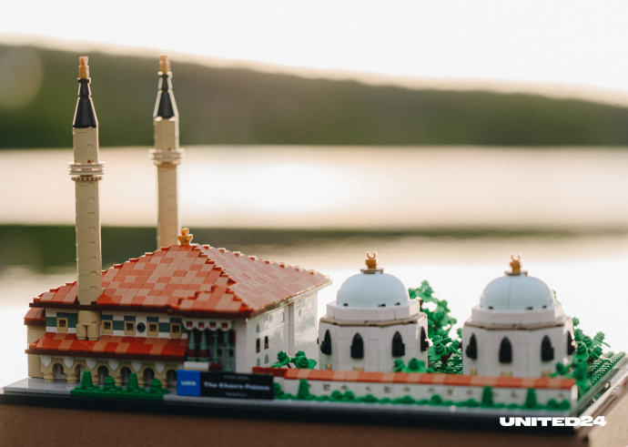 United24 і Lego Creators створили нові конструктори, які присвятили українським памʼяткам.