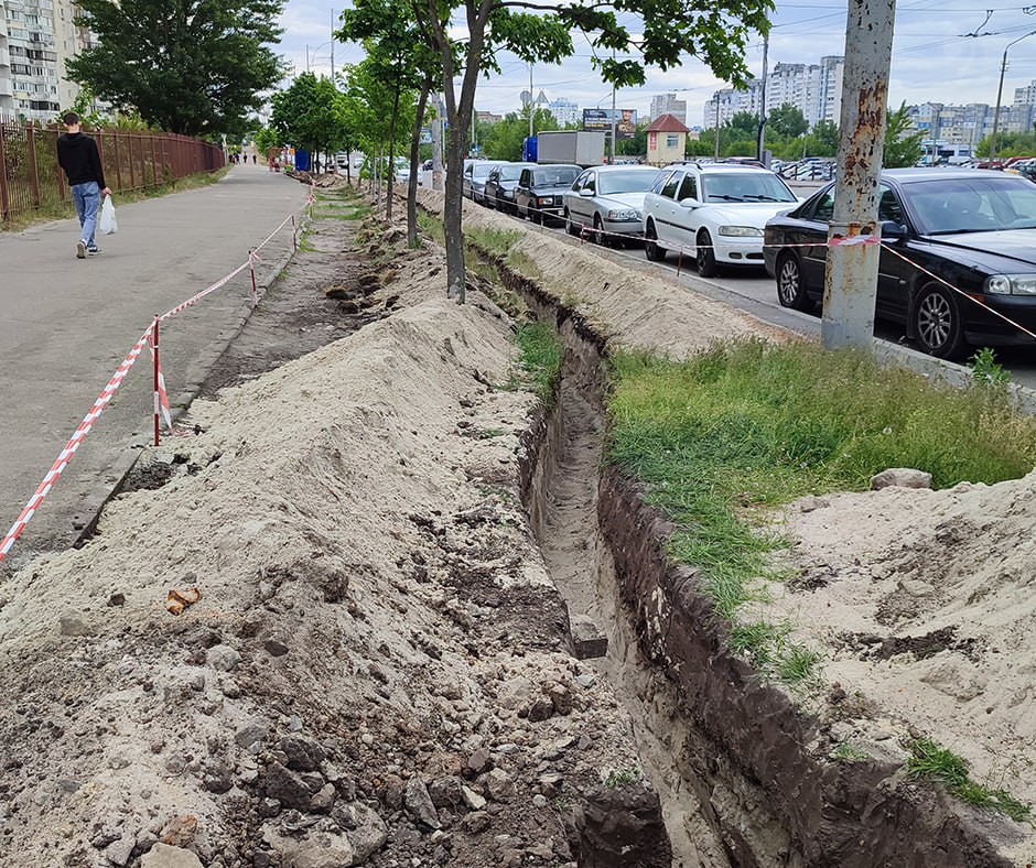У Деснянському районі Києва облаштують новий безбар’єрний світлофор: подробиці