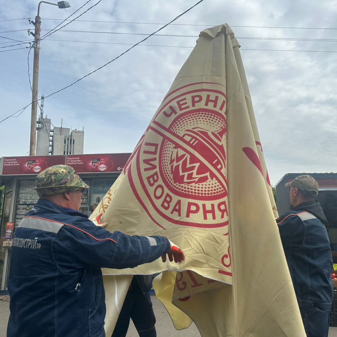Демонтаж наметів, яток і прилавків: як у Києві борються зі стихійною торгівлею