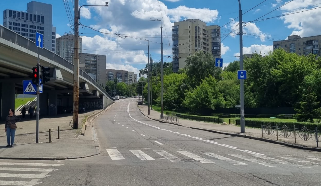 У Києві на проспекті Науки з'явилася нова смуга громадського транспорту: адреса