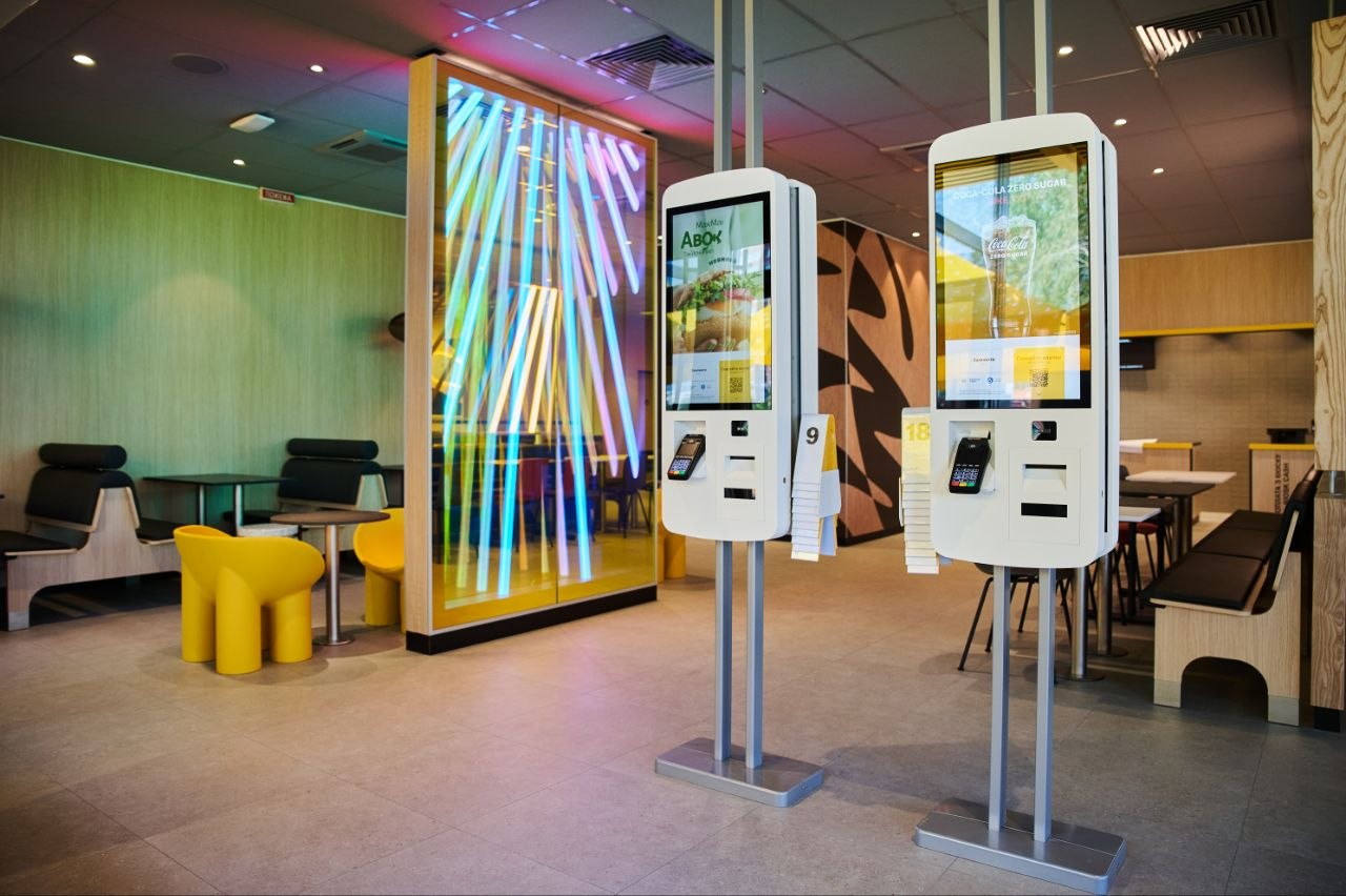 На лівому березі Києва відкрився новий McDonald’s: адреса та графік роботи