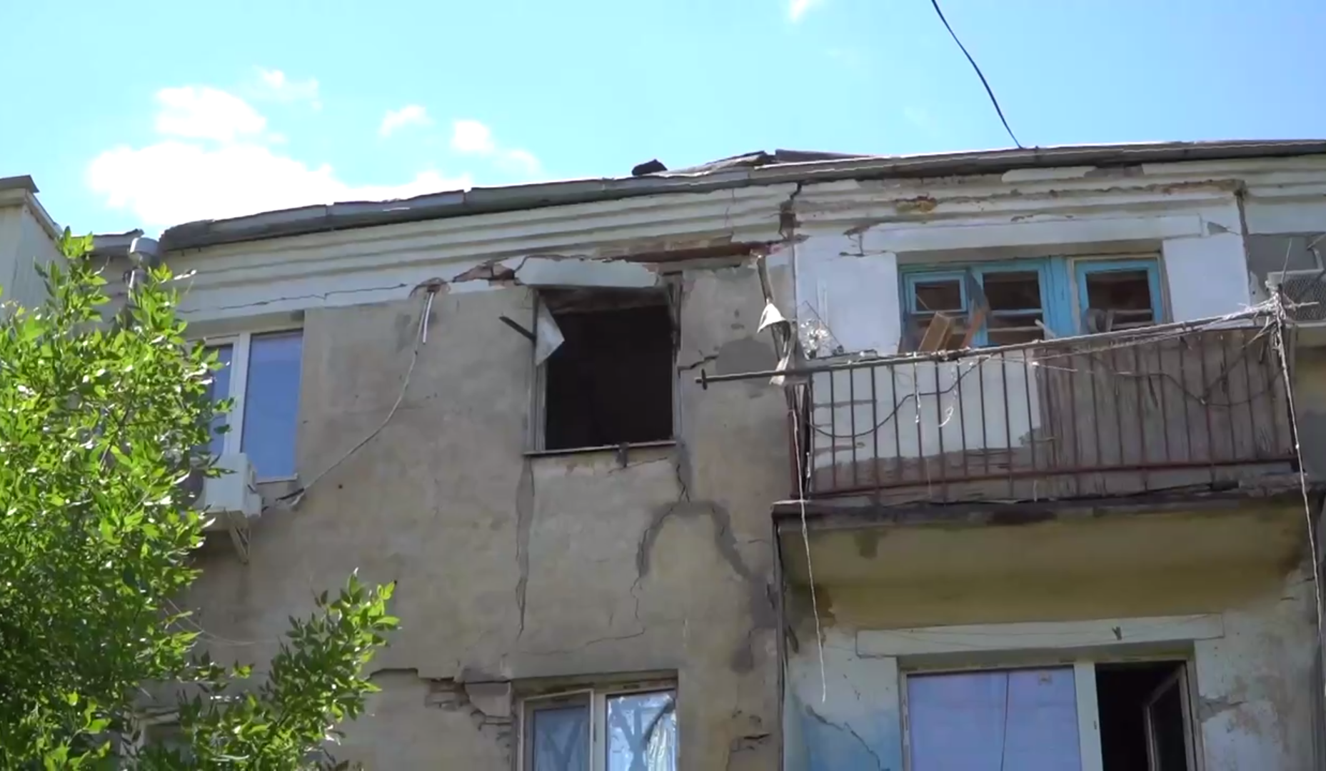 Росіяни вдарили по житловому будинку в Миколаєві