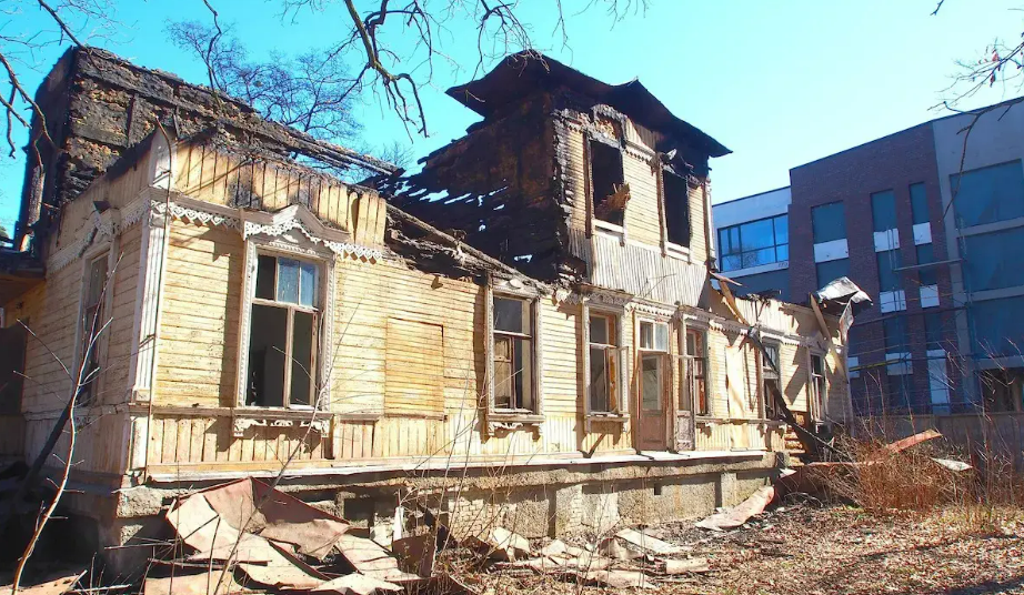 Київрада підтримала петицію про відновлення згорілої дачі в Пущі-Водиці