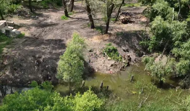 У Києві розчистили від сміття озеро Кругле: відео до і після