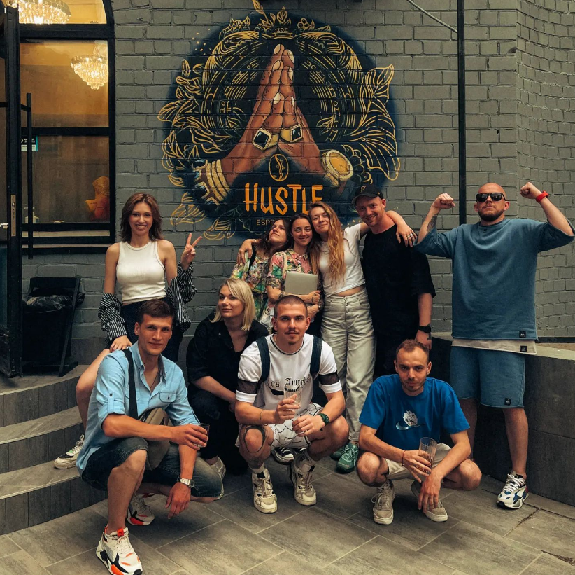 Нове місце: кав’ярня та винний бар "Hustle" на Осокорках