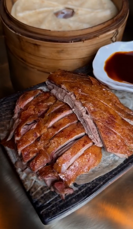 Де у Києві поїсти качку по-пекінськи: ресторан BAO Modern Asian Cuisine