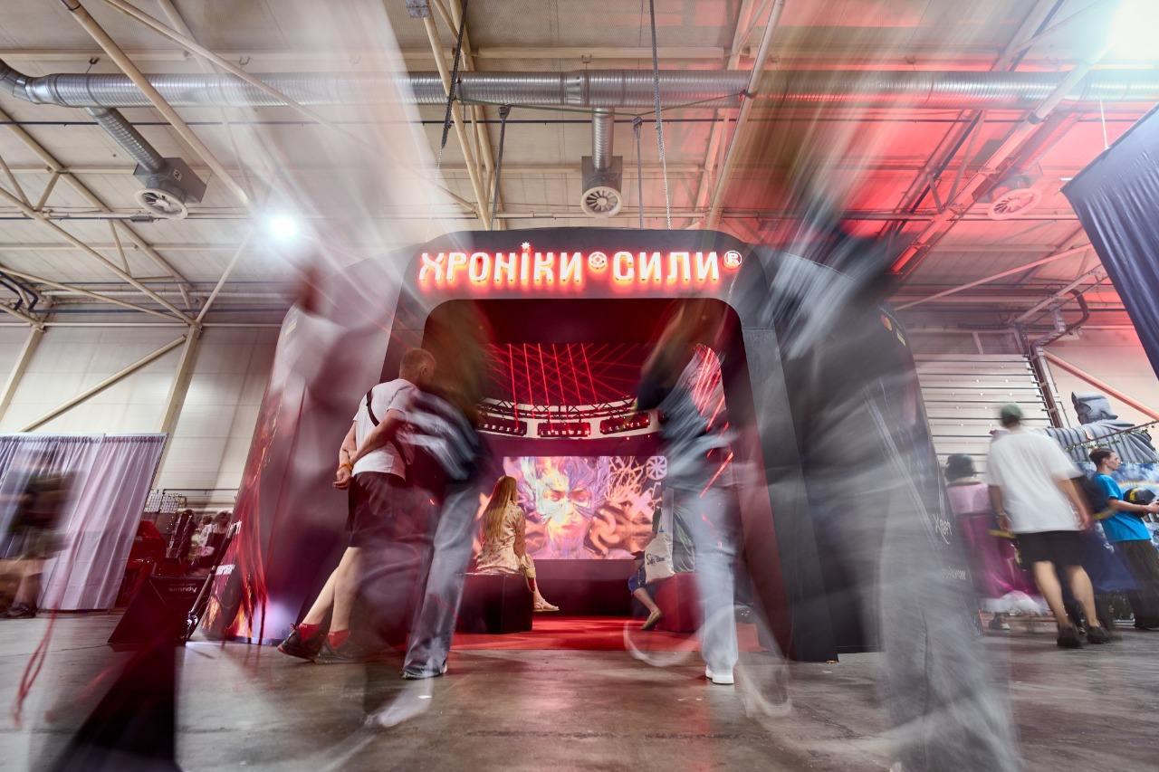 Книга з величезним потенціалом: на Fancon 2025 відбулася офіційна презентація першого фентезі-роману всесвіту "Хроніки Сили" — "Хорт. Перший характерник"