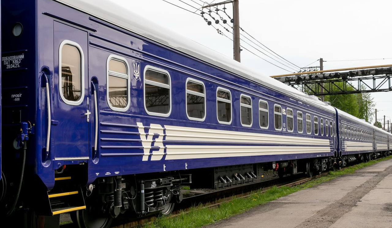 Укрзалізниця призначає додаткові поїзди з Києва до Трускавця, Львова та Одеси: дати