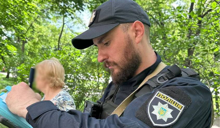 У Києві собаку викинули з вікна шостого поверху: поліція розпочала провадження