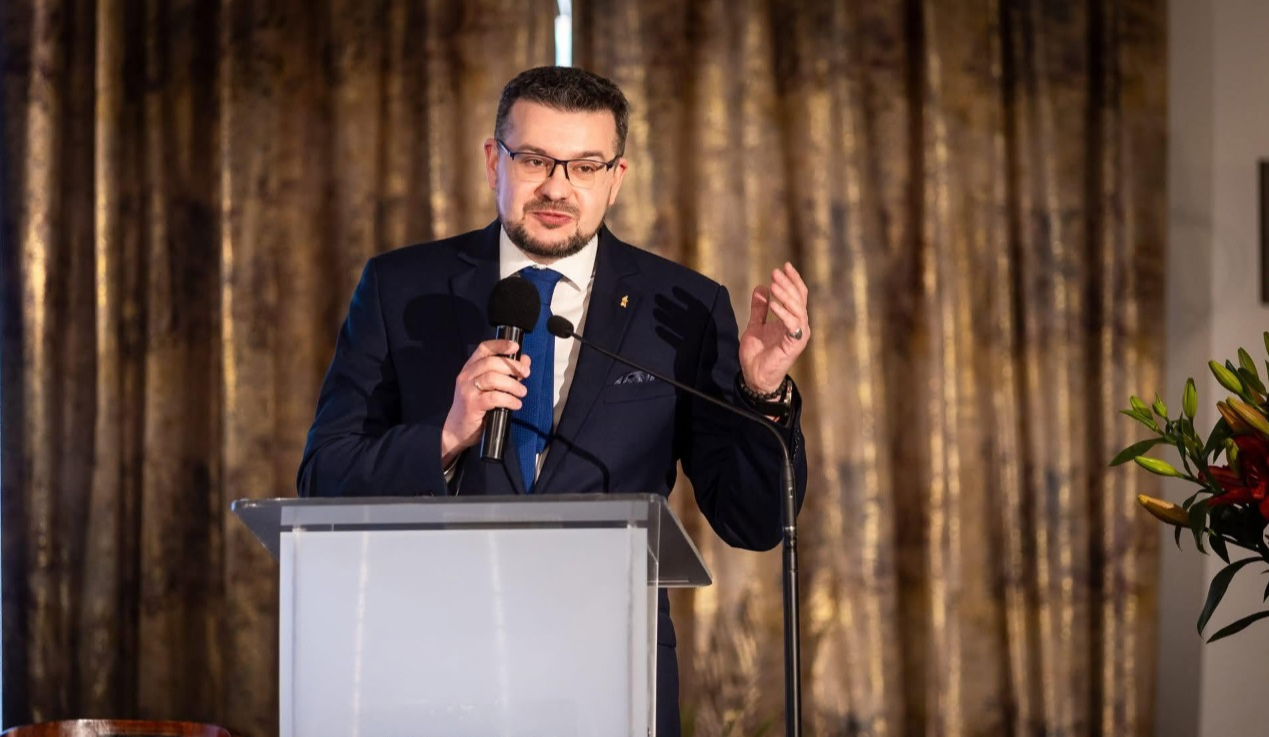 Пантеон видатних українців буде знаходитися у Києві на березі Дніпра: що відомо