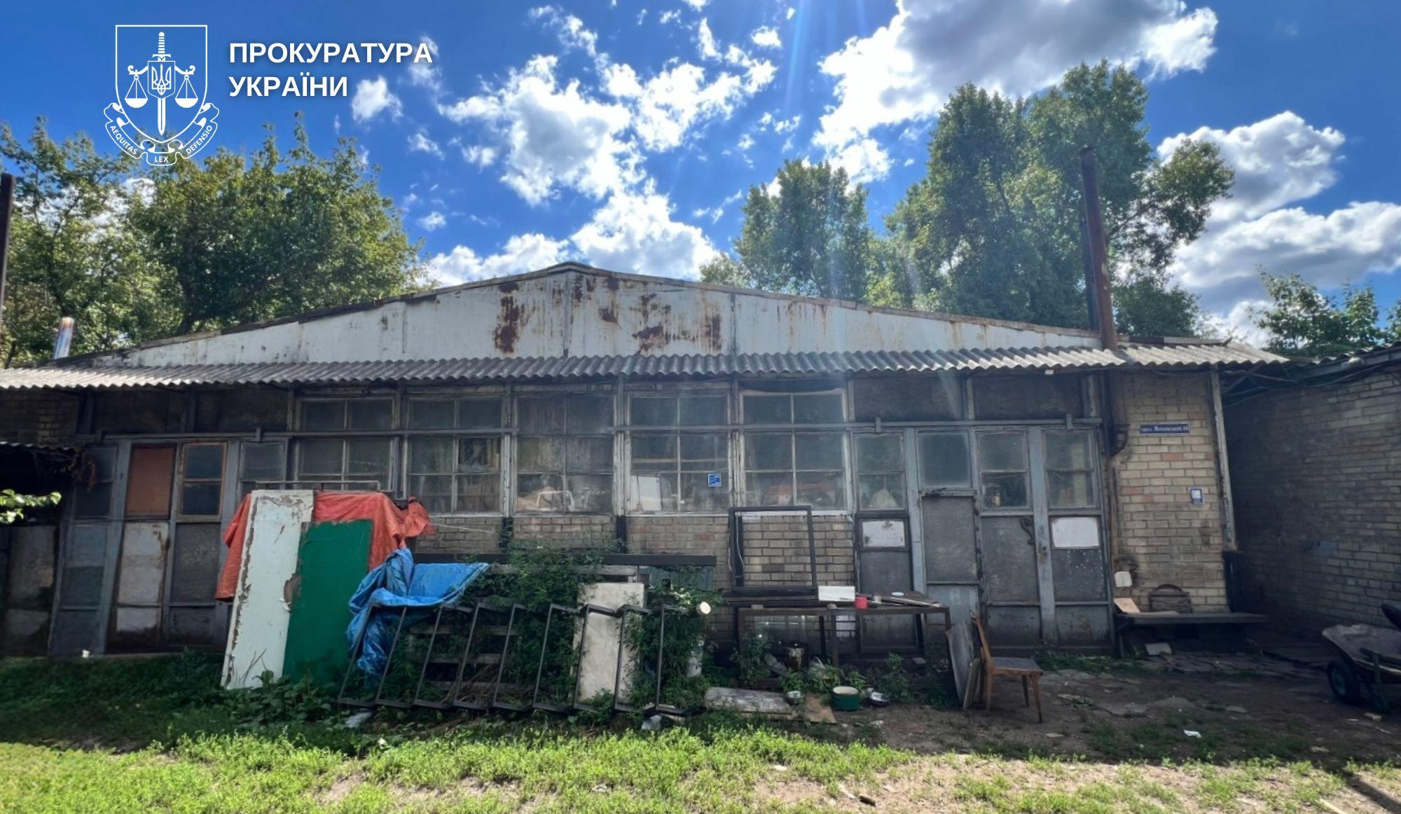 В Оболонському районі знесуть самобуди на березі Дніпра — прокуратура