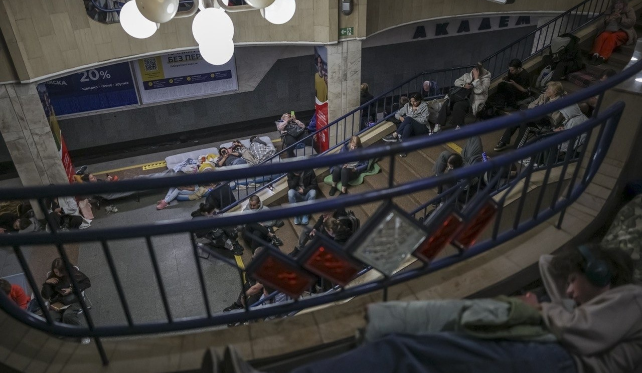 Скільки людей укривалися в столичному метро під час нічного обстрілу 15 червня