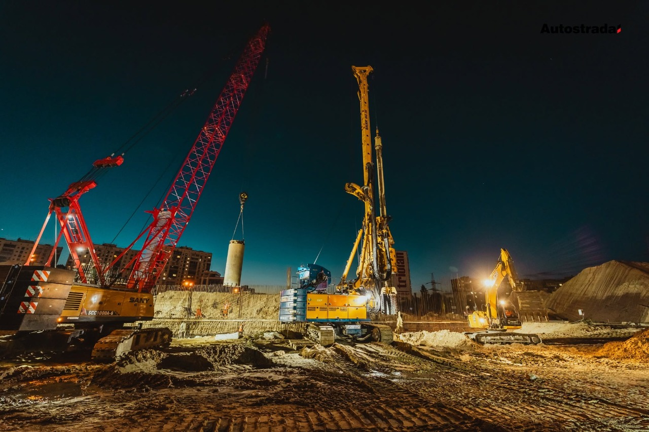 У Києві цілодобово ремонтують шляхопровід біля "Чернігівської": фото та подробиці
