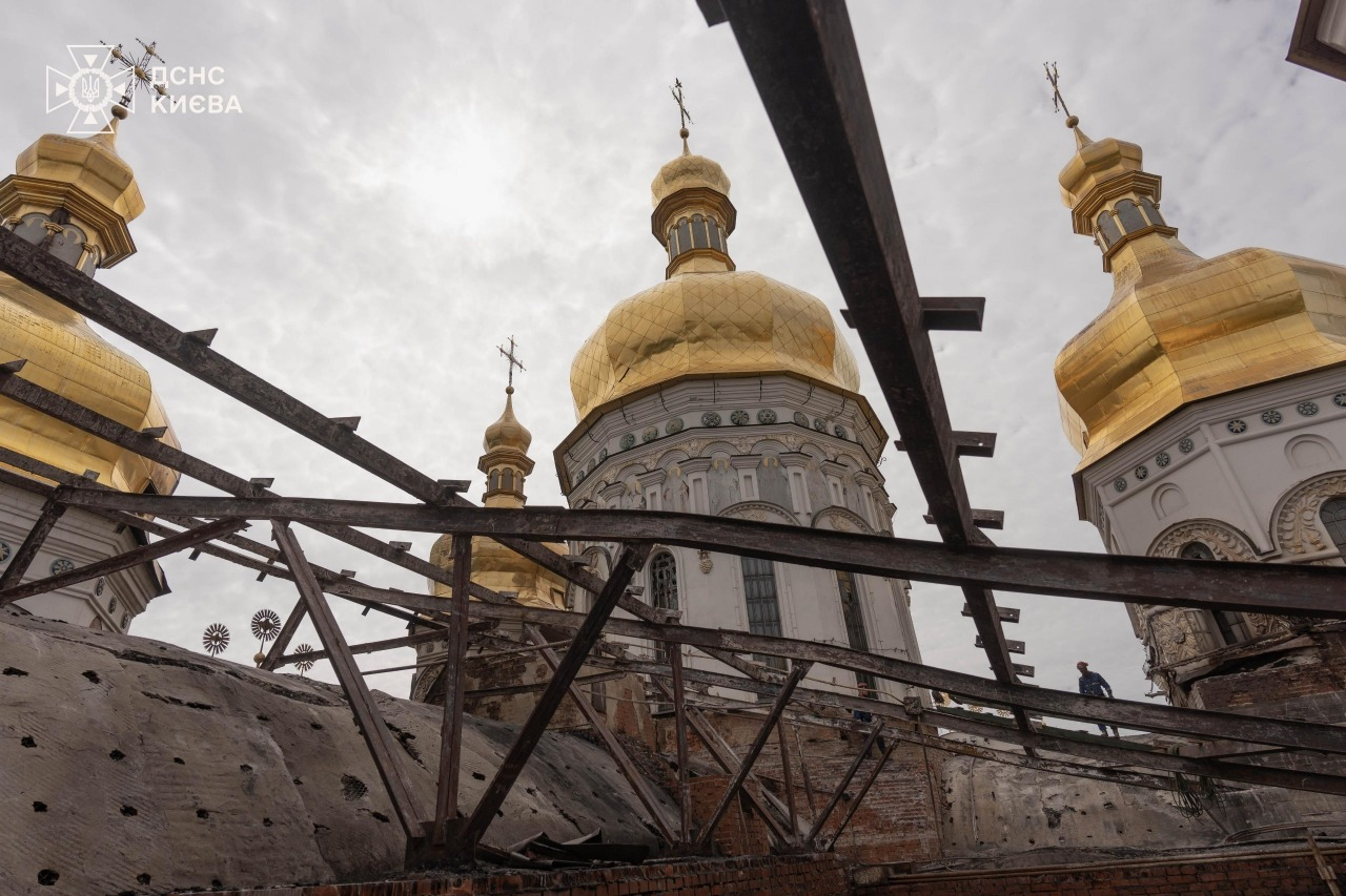 Греція готова допомогти з відновленням Києво-Печерської лаври