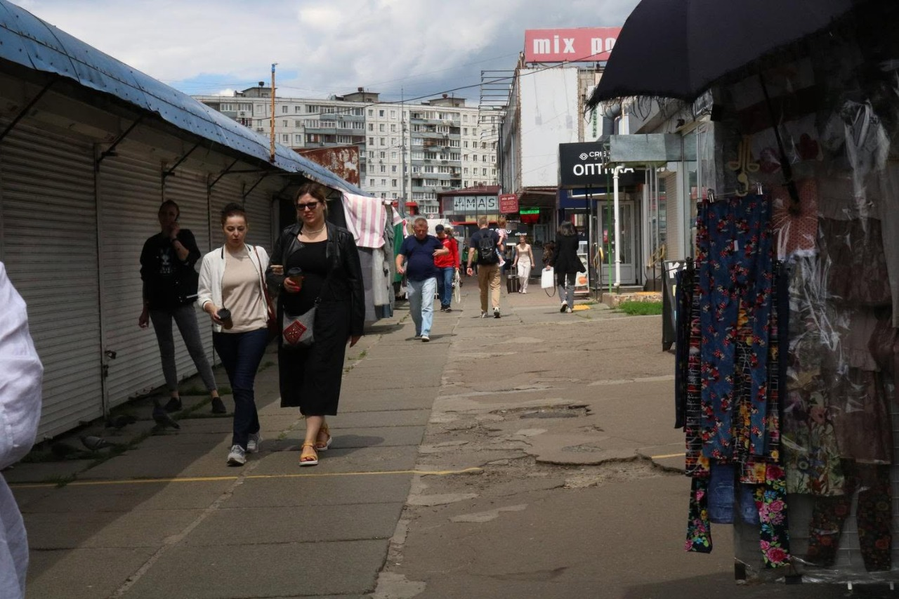 Без стихійного паркування і незаконних МАФів: як оновлять простір біля метро "Дарниця" у Києві