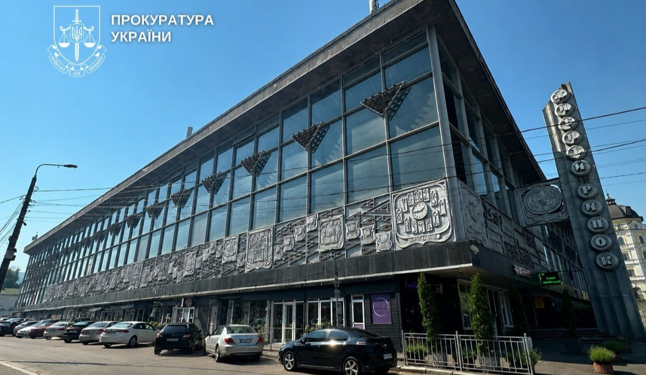 Прокуратура вимагає укласти охоронний договір на Житній ринок: що відомо