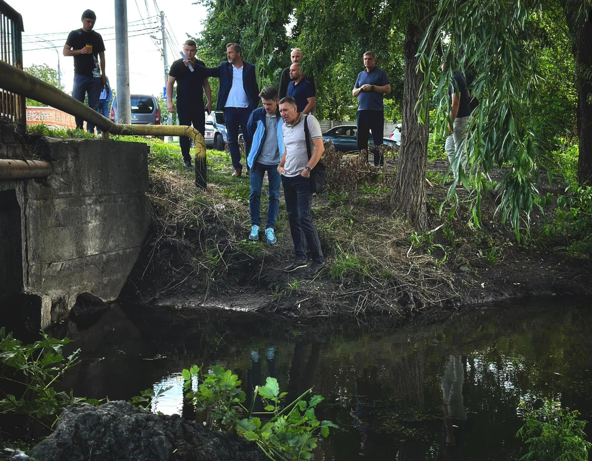 У Києві розчистили русло ріки Нивки, щоб уникнути підтоплення будинків: фото