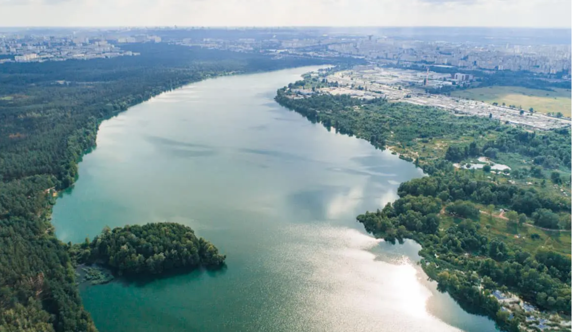 Алмазне озеро у Києві планували віддати під видобуток піску: подробиці