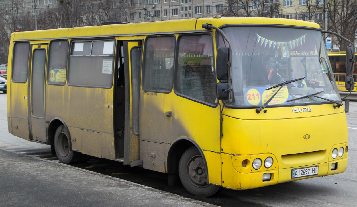 У Києві судитимуть посадовця КМДА, який надавав дозвіл на пасажирські перевезення у маршрутках за $270 тисяч