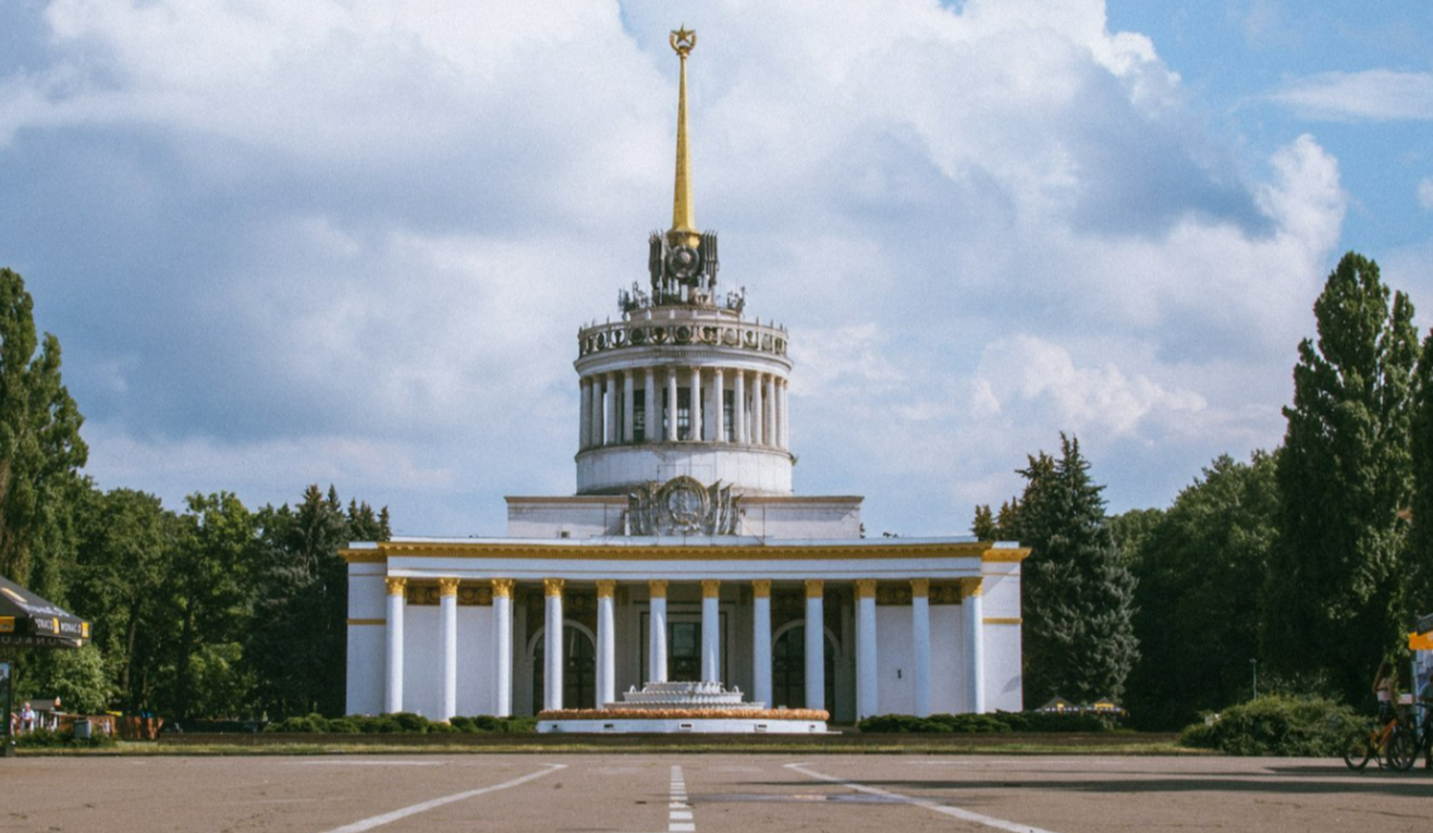 На ВДНГ міняють номера на павільйонах-пам’ятках архітектури: фото