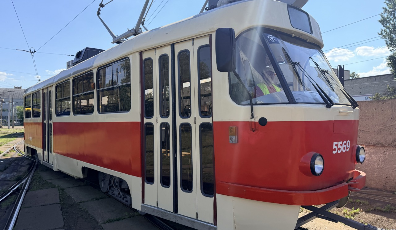 У столиці відремонтували ще один трамвай Tatra T3: фото та подробиці