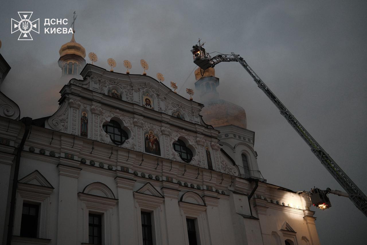 Енергетичний терор, удар по Лаврі та десятки загиблих: наймасованіші обстріли Києва у 2026 році