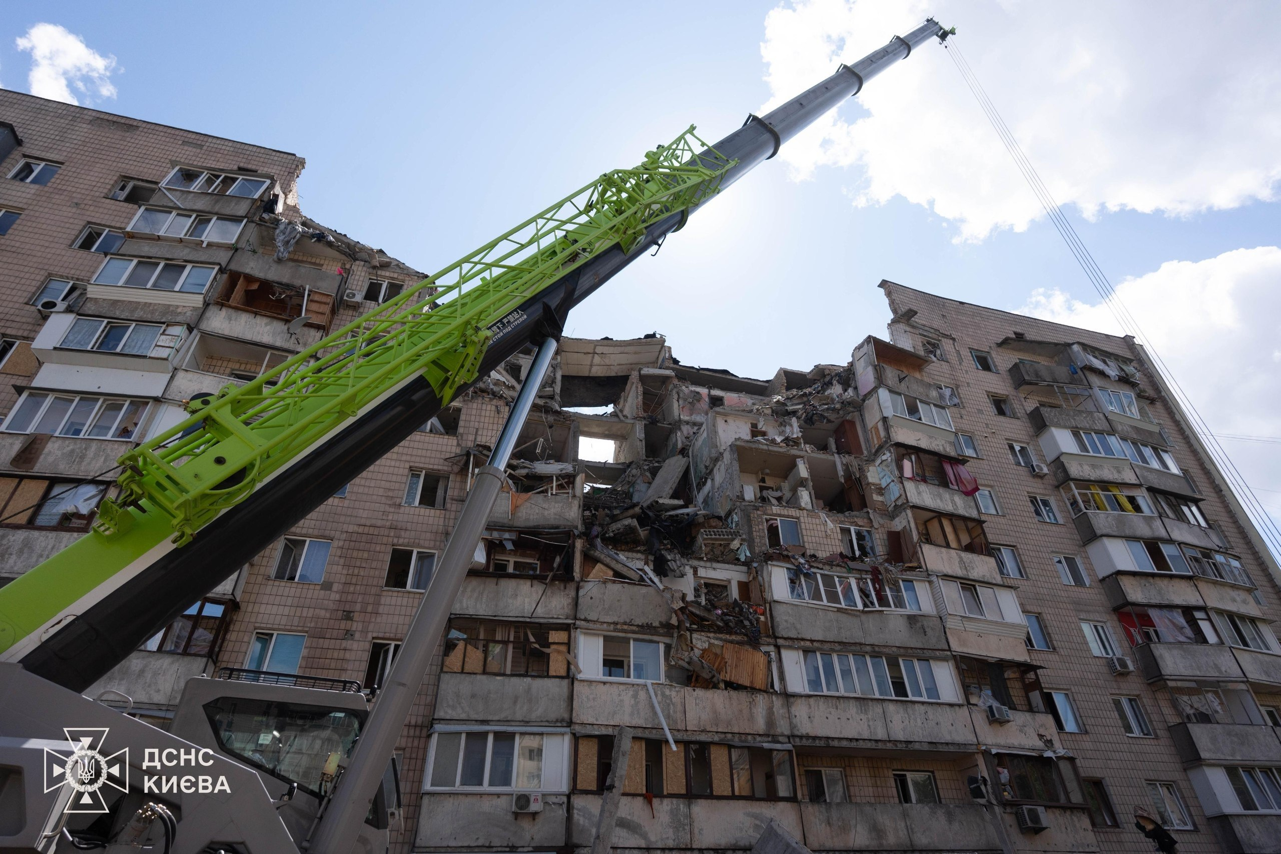 Енергетичний терор, удар по Лаврі та десятки загиблих: наймасованіші обстріли Києва у 2026 році