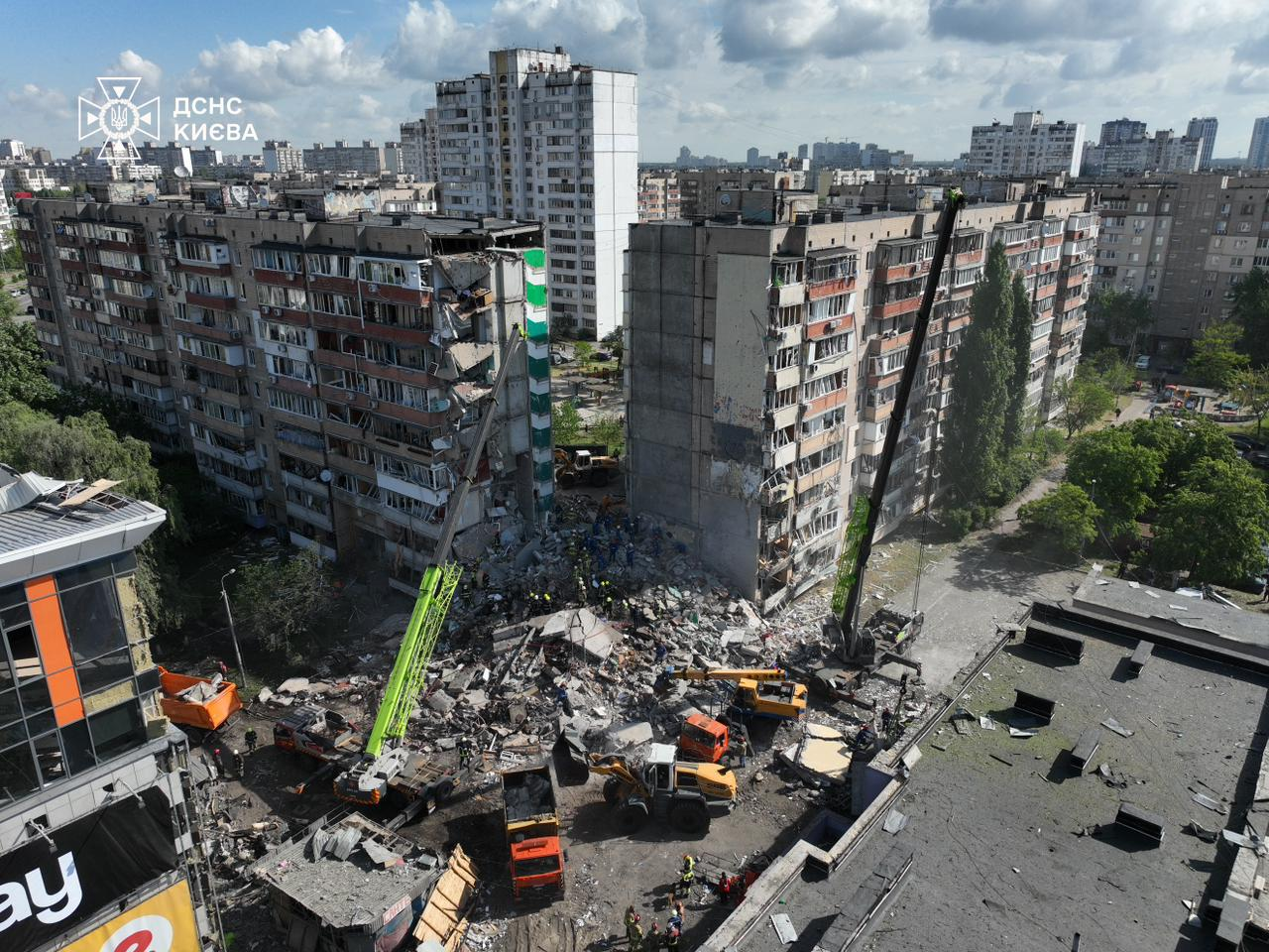 Енергетичний терор, удар по Лаврі та десятки загиблих: наймасованіші обстріли Києва у 2026 році
