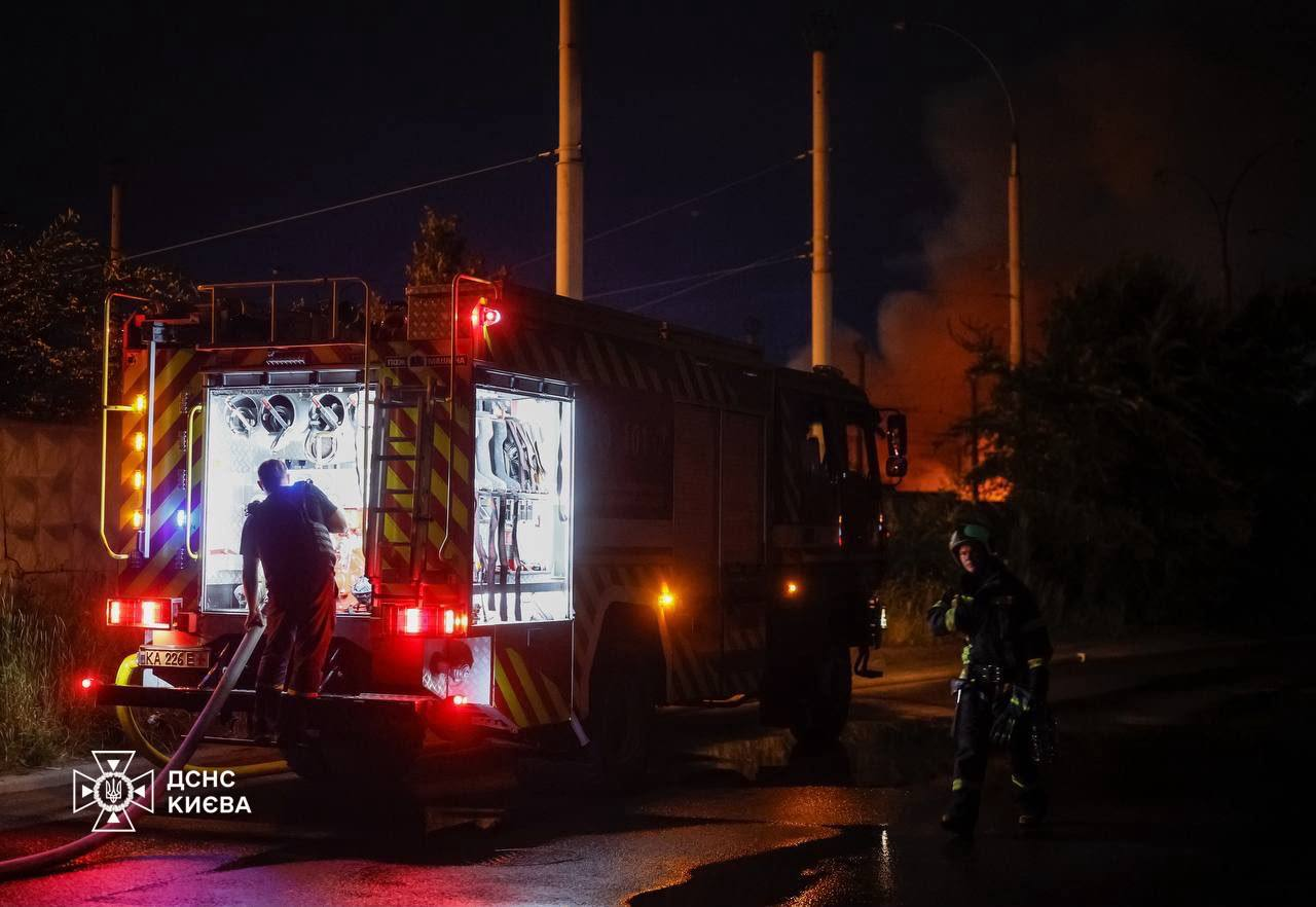 Вночі 8 липня 2026 року росіяни атакували Київ балістикою: що відомо про наслідки