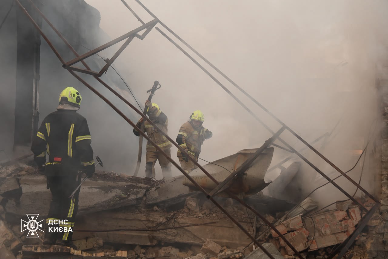 Вночі 11 липня 2026 року росіяни знову атакували Київ балістикою: які наслідки