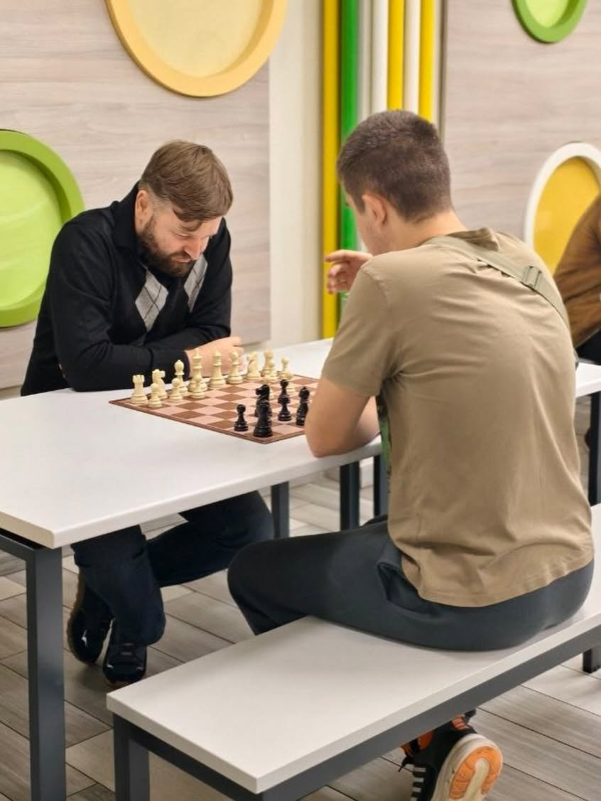 Де навчитися грати в шахи у Києві в 2026 році