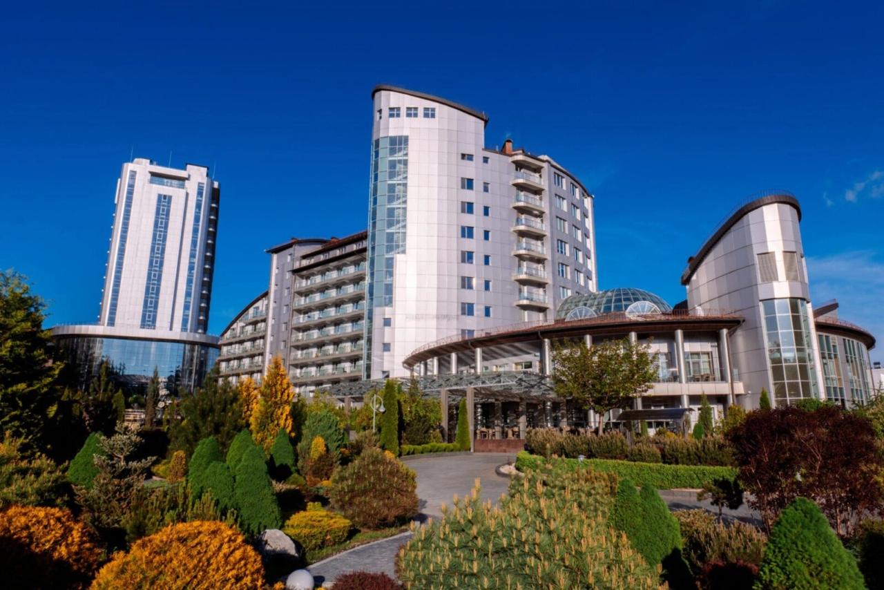 «Три сини та донька» 5*: SPA-готель з оздоровленням у Східниці