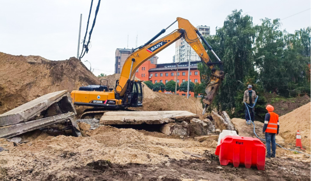 У Києві демонтували старий Дегтярівський шляхопровід: коли збудують новий