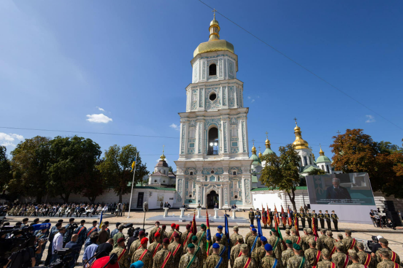 У центрі Києва відбулись урочисті заходи до Дня Незалежності: фото