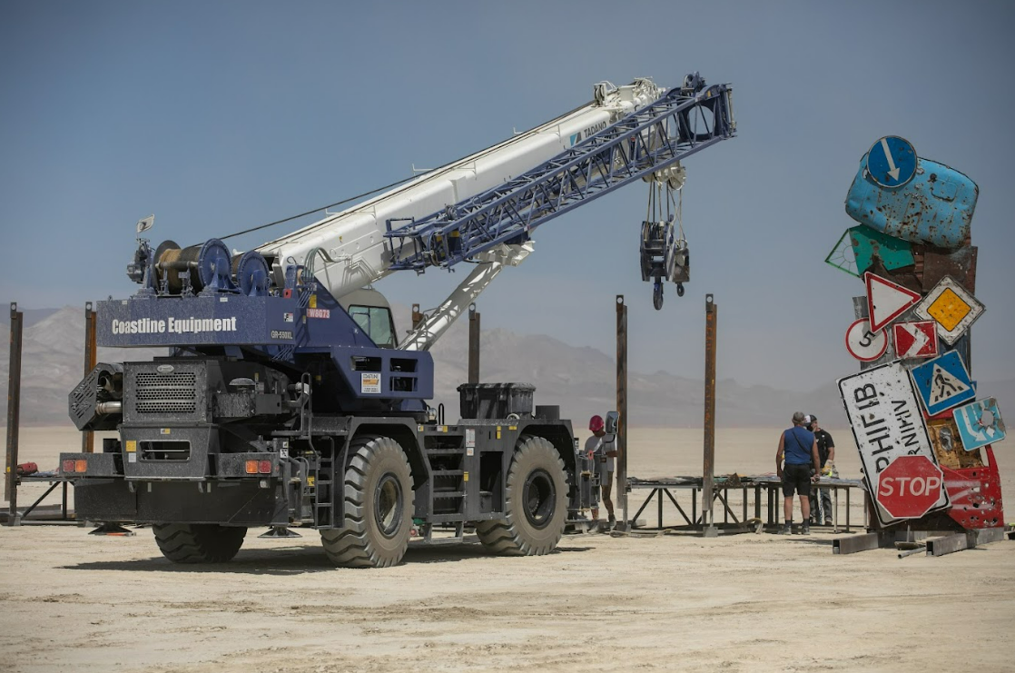 Український дух на Burning Man 2024: інсталяція "I'm Fine" розповідає історію війни