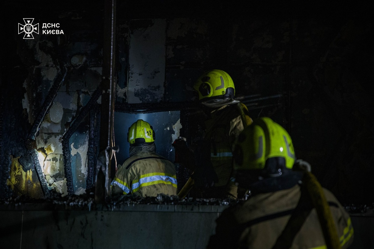 У Києві горів нічний клуб "Форсаж": зібрали все, що відомо