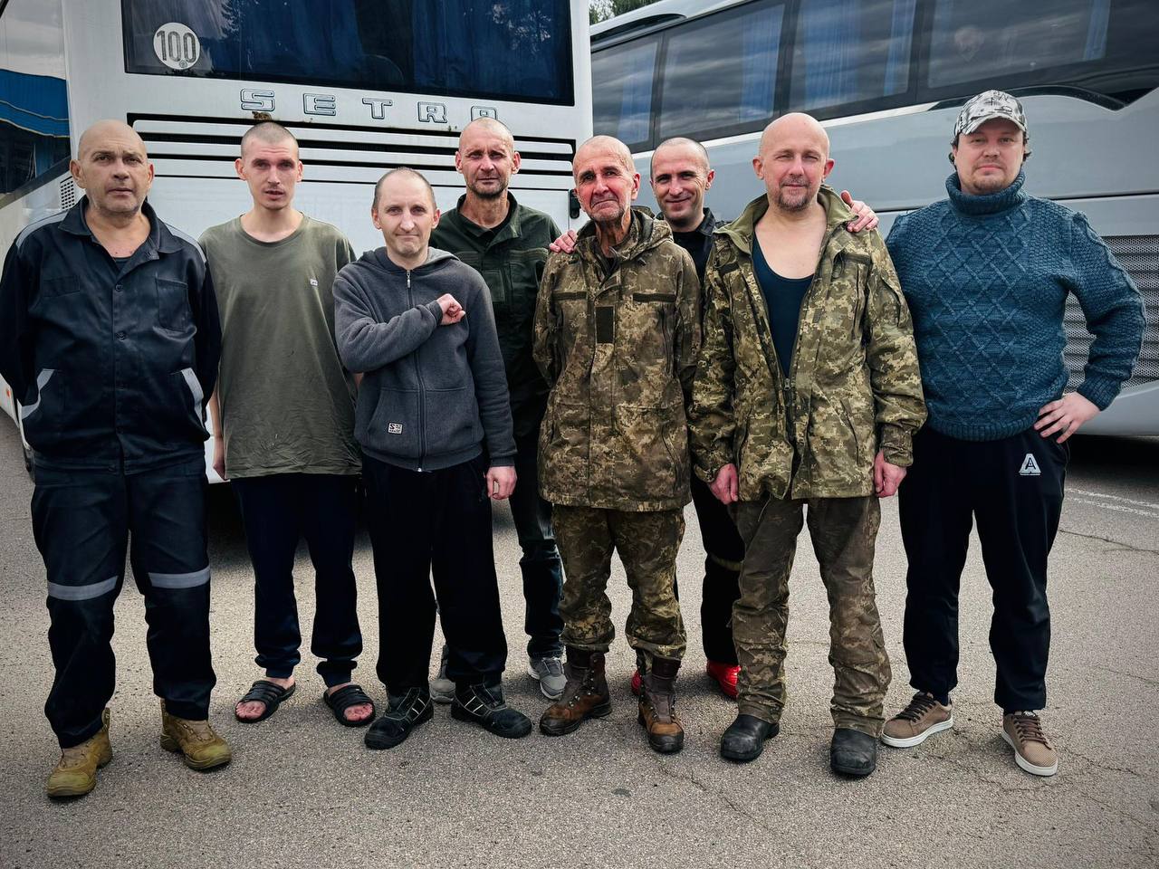 На День Незалежності України відбувся обмін військовополоненими: фото