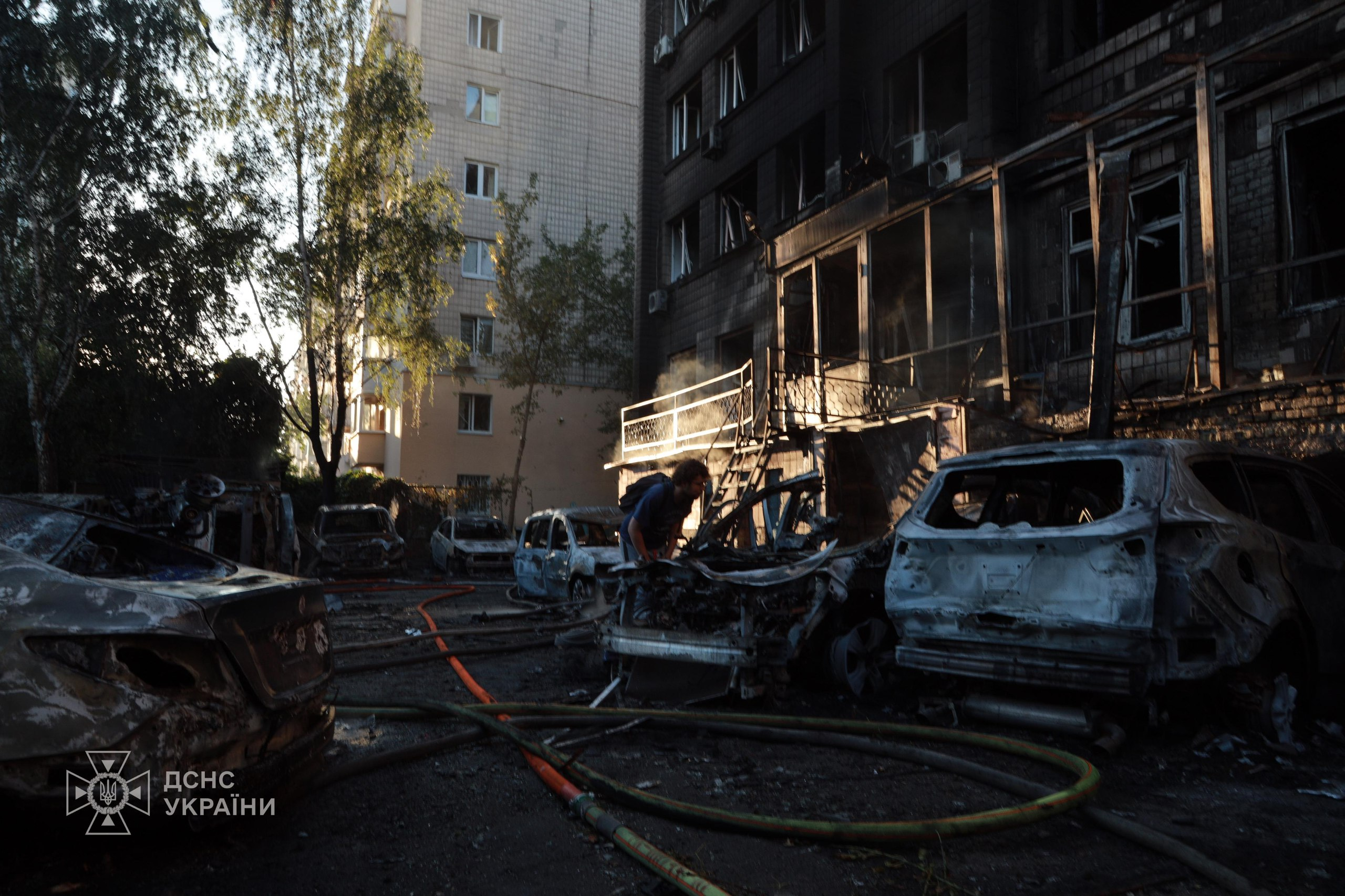 Є загиблі та поранені: що відомо про наслідки нічного обстрілу Києва 28 серпня 2025 року