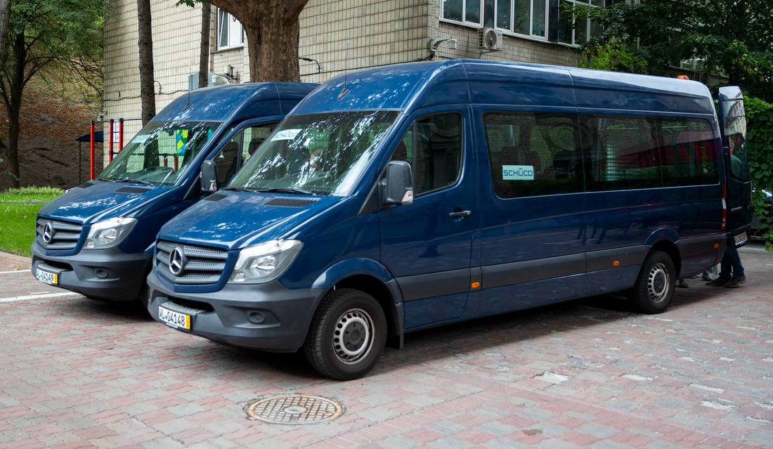 Київ отримав мікроавтобуси для перевезення людей з інвалідністю: деталі