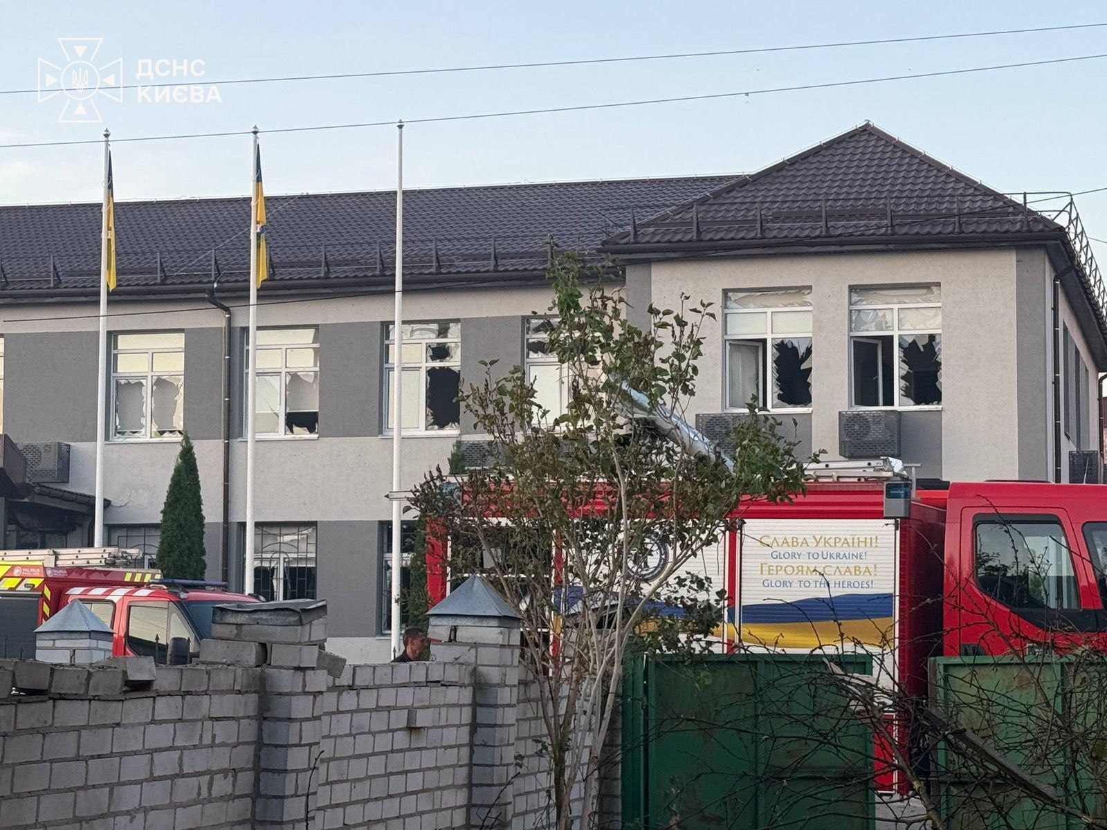 Пошкоджені будинки у Святошинському районі: наслідки атаки ворожих БпЛА 29 серпня