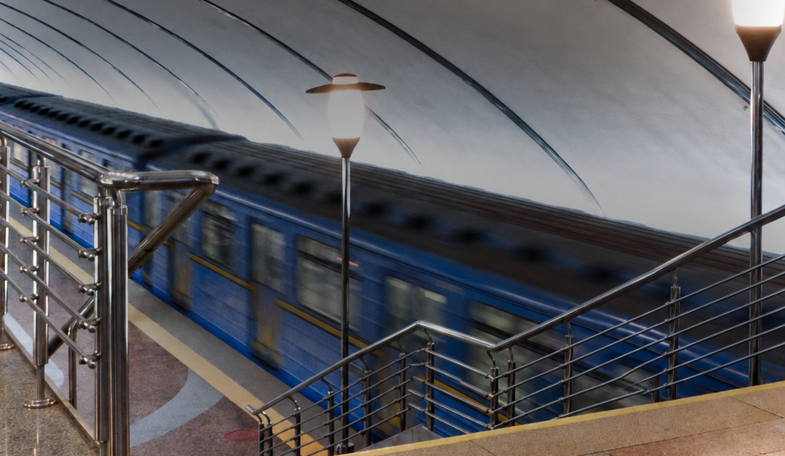 На станції метро "Бориспільська" відновлюють роботу другого вестибюля: який графік