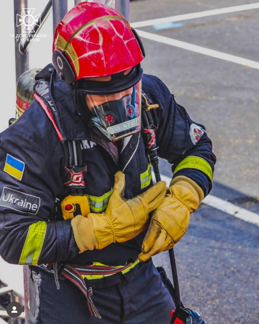 Київський рятувальник встановив новий світовий рекорд: фото