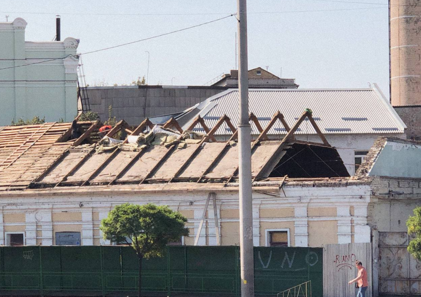 На Подолі поновили демонтаж 200-річного будинку попри охоронний статус