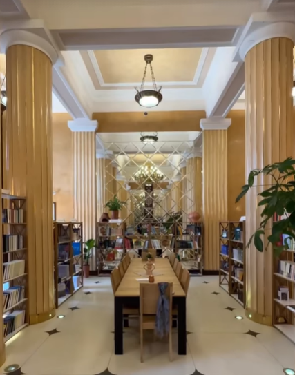 Книгарня-кав'ярня RID на Хрещатику: меню та ціни