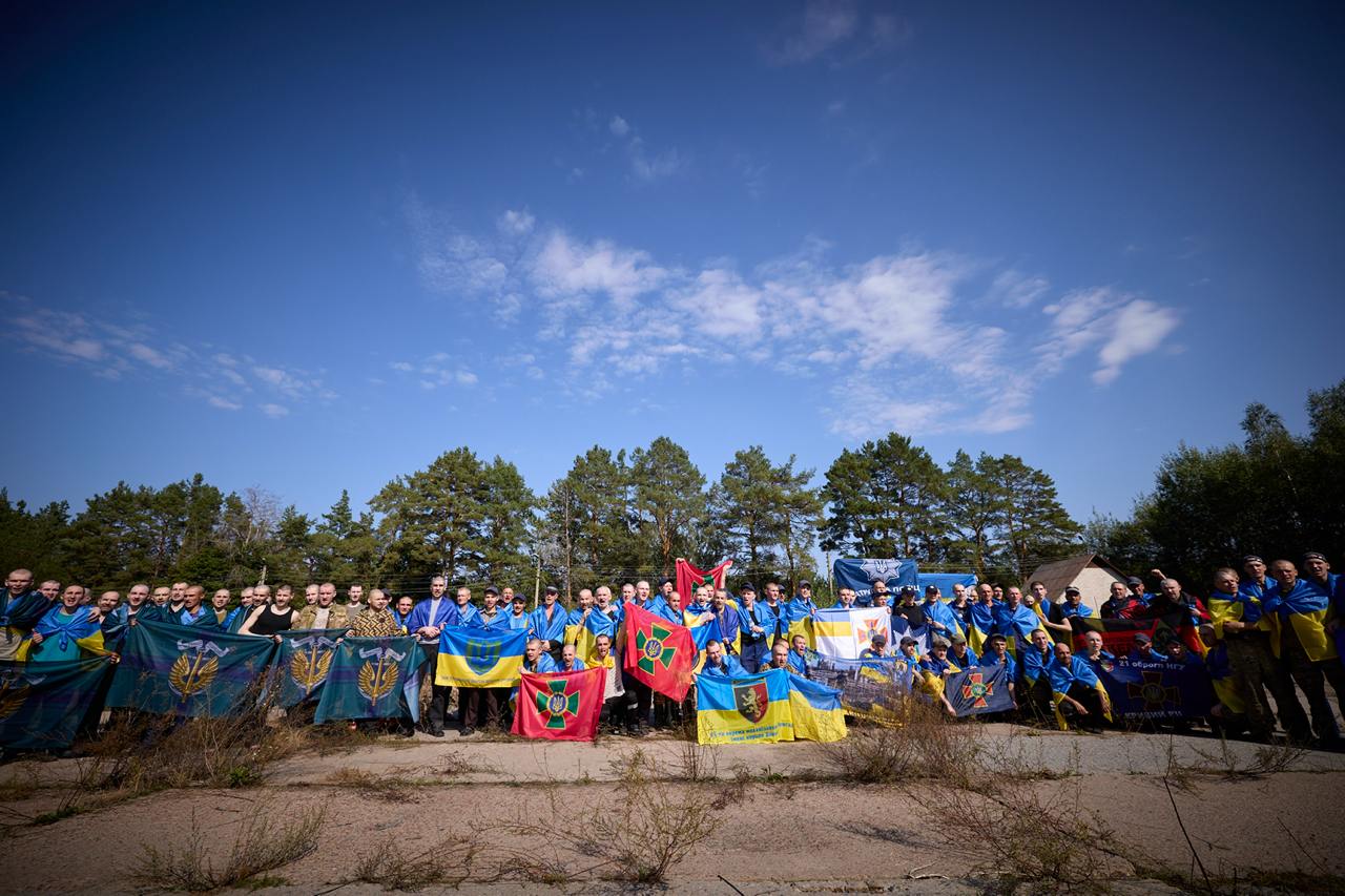 14 вересня 2024 року з російського полону повернули ще 103 українських військових: фото