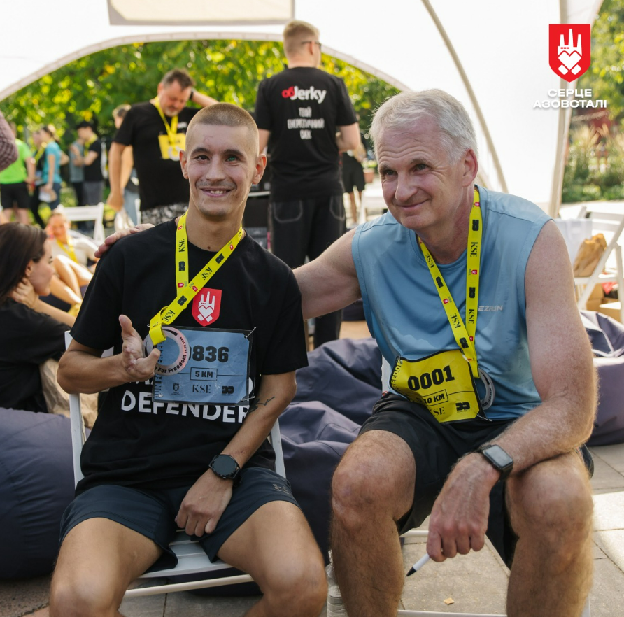 На ВДНГ відбувся забіг Run for Freedom: Тімоті Снайдер пробіг 10 км фото