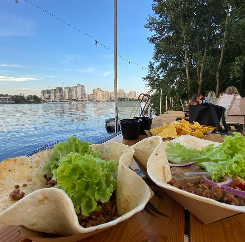 Заклади мексиканської кухні Києва: ресторан Tortuga Bar & Mexican Grill