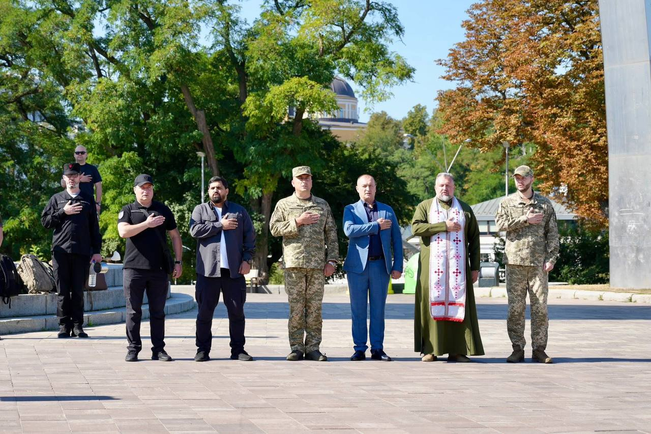 На Алеї захисників України в Києві з’явився новий пам’ятний знак: фото