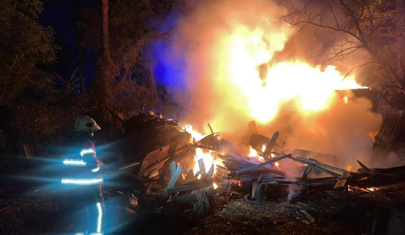 Нічна атака ударними дронами на Київщину: наслідки фіксують у двох районах