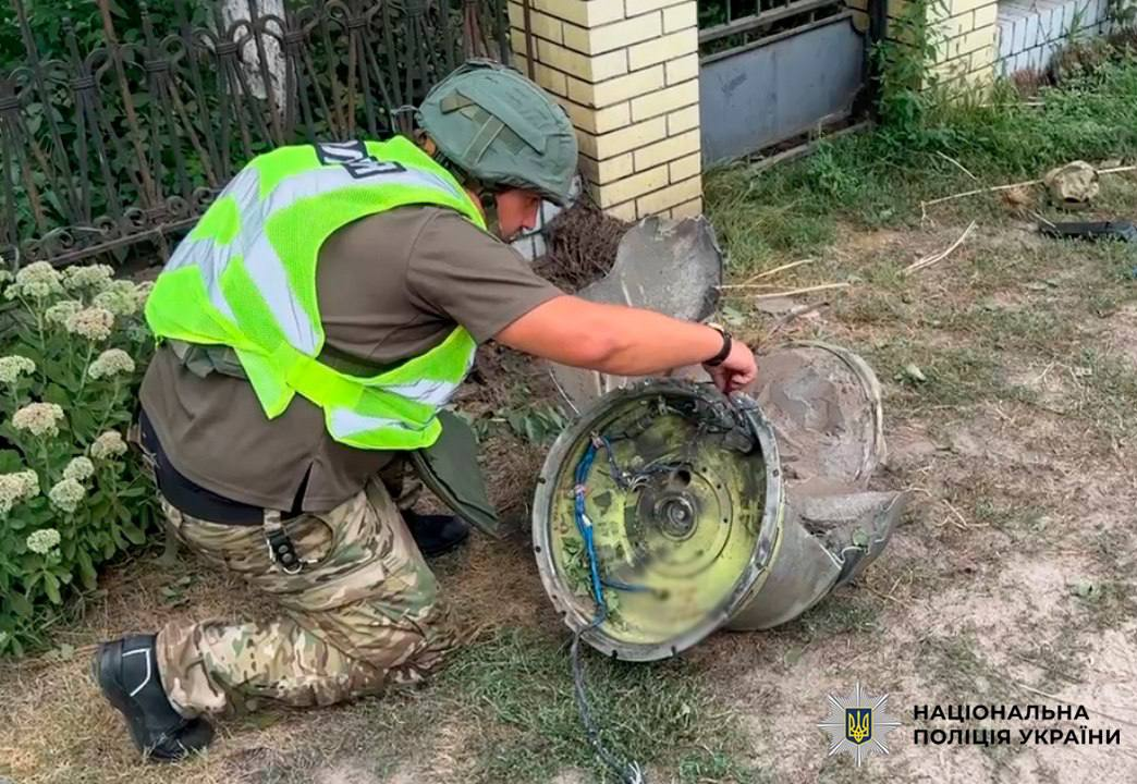 У Києві виявили нездетоновану бойову частину російської ракети С-400: фото